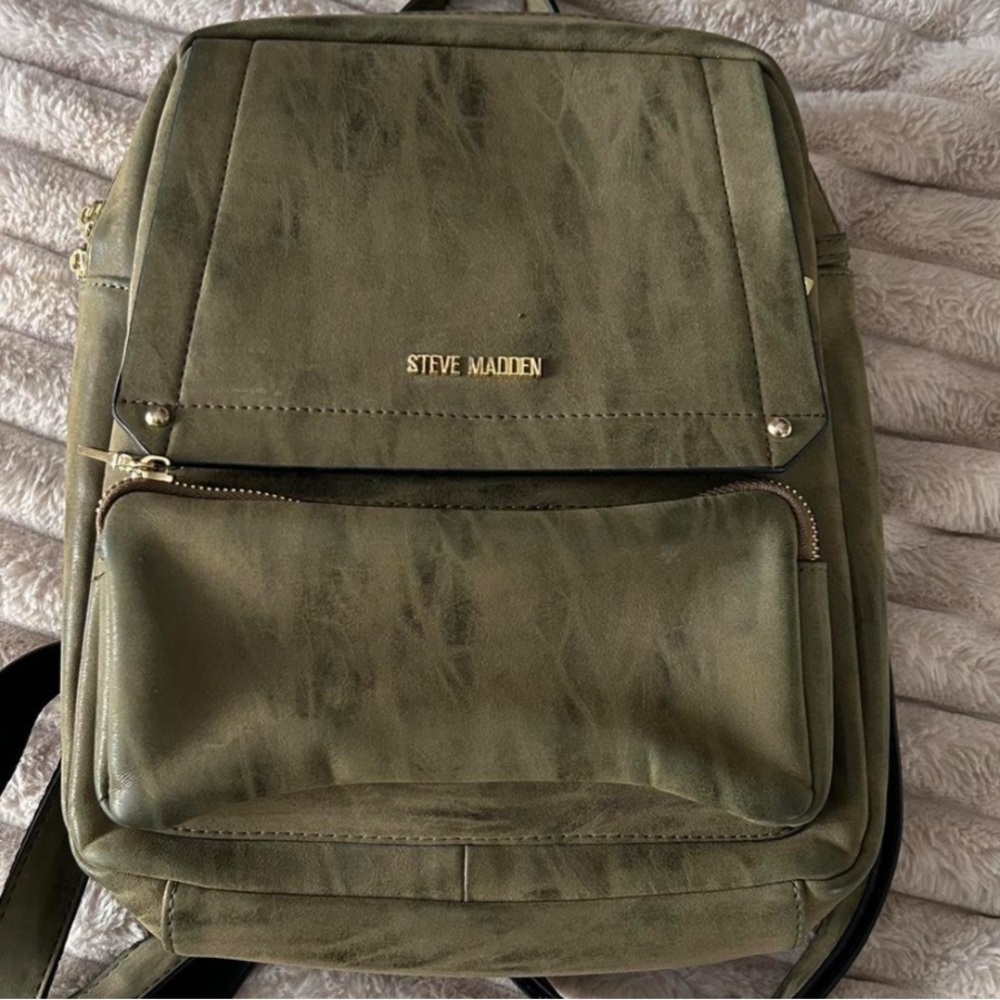 Green leather Steve Madden backpack